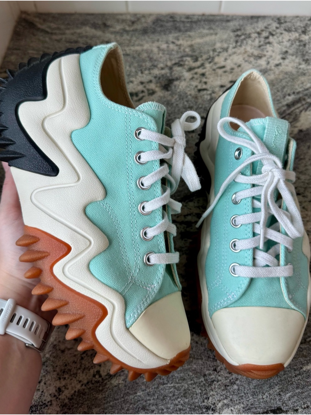 Converse Run Star Motion Platform Low Sneakers in Light Dew. W 9 EUC